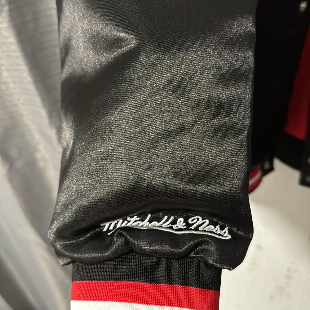 UNIVERSITY JACKET - Picture 7 of 7